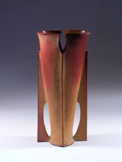 Buttress Vase